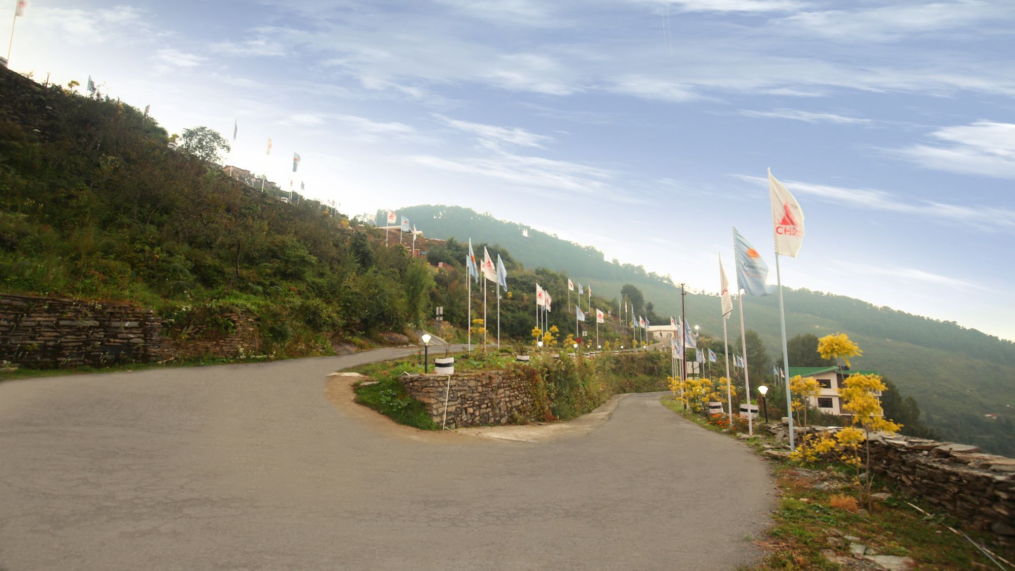 The Swiss Village Resort ナイニタール エクステリア 写真