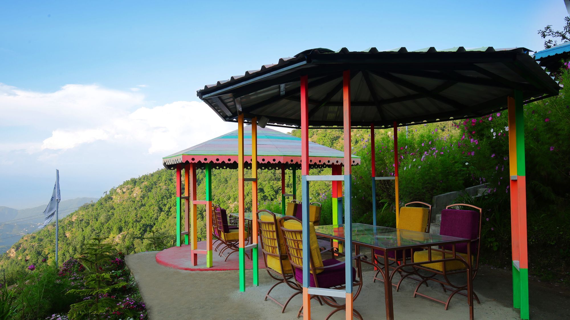 The Swiss Village Resort ナイニタール エクステリア 写真