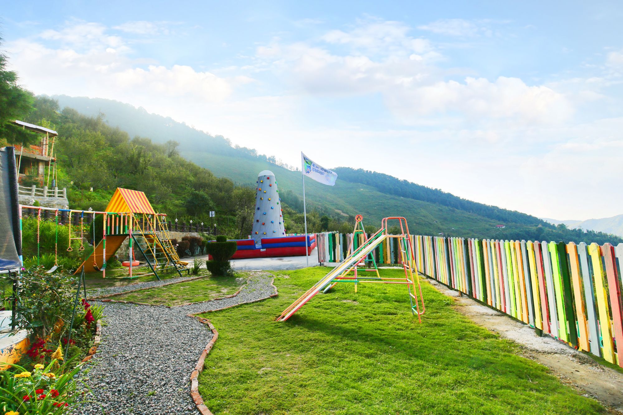 The Swiss Village Resort ナイニタール エクステリア 写真